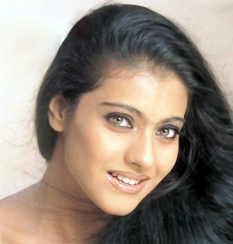 Kajol sneaks out of Fashion Week!
